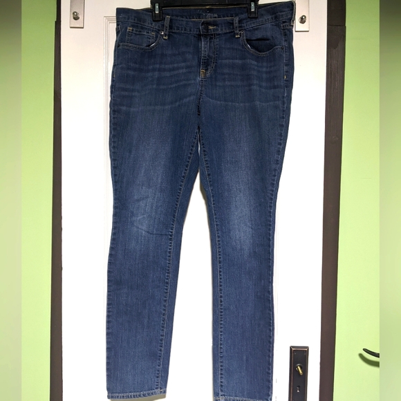 Old Navy Long Blue Jeans Size 16 - Picture 1 of 4